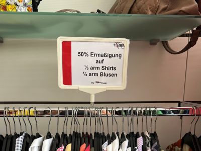 50 Prozent Rabatt auf Kurzarmmode, Kinderkleidung und Schuhe